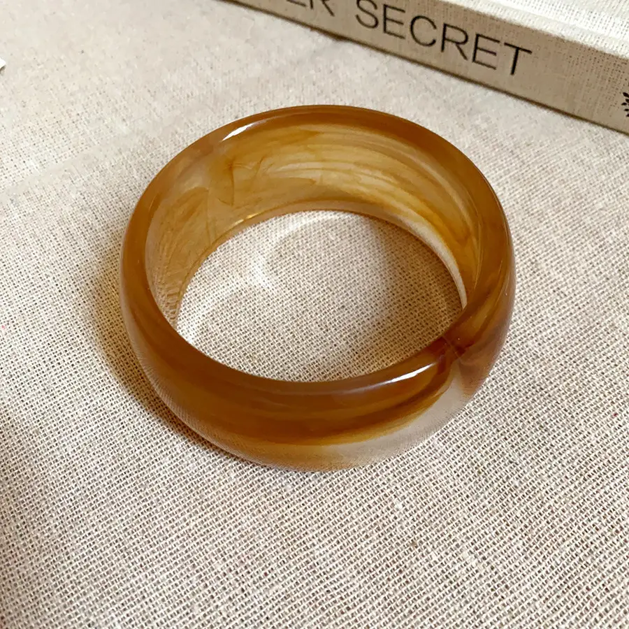 European and American Exaggerated Resin Round Open Bracelet Ring Fashion Elegant Versatile Bracelet Niche High-End Hand Jewelry for Women