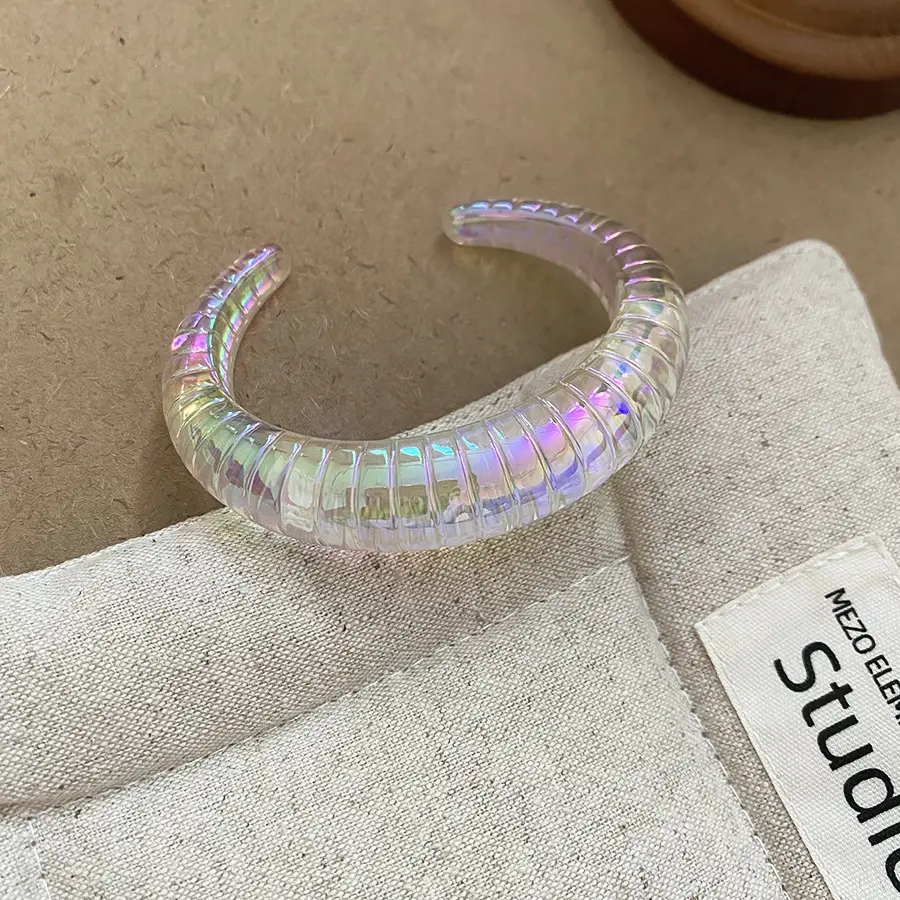 European and American Exaggerated Resin Round Open Bracelet Ring Fashion Elegant Versatile Bracelet Niche High-End Hand Jewelry for Women