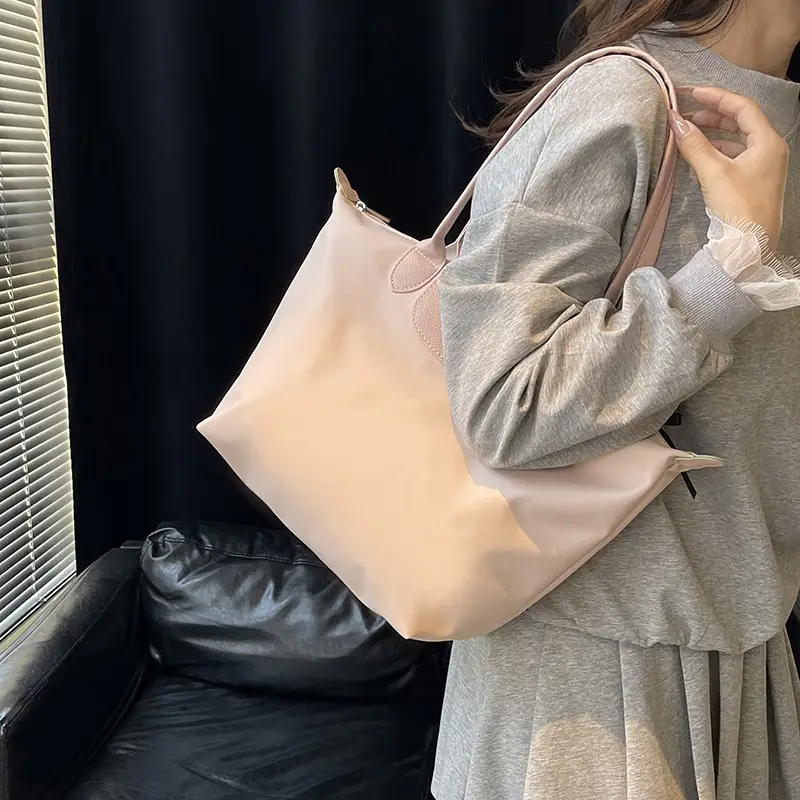 Women's Nylon Tote Bag Waterproof Lightweight Commuter Bag — feature 4