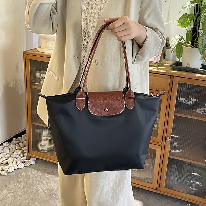 Women's Nylon Tote Bag Waterproof Lightweight Commuter Bag — feature 6
