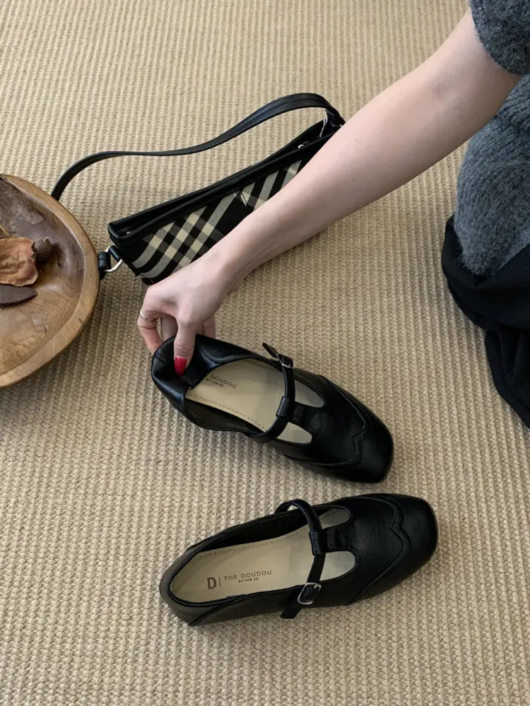 Women Retro T-Buckle Flats Black Brown 2025 — feature 10