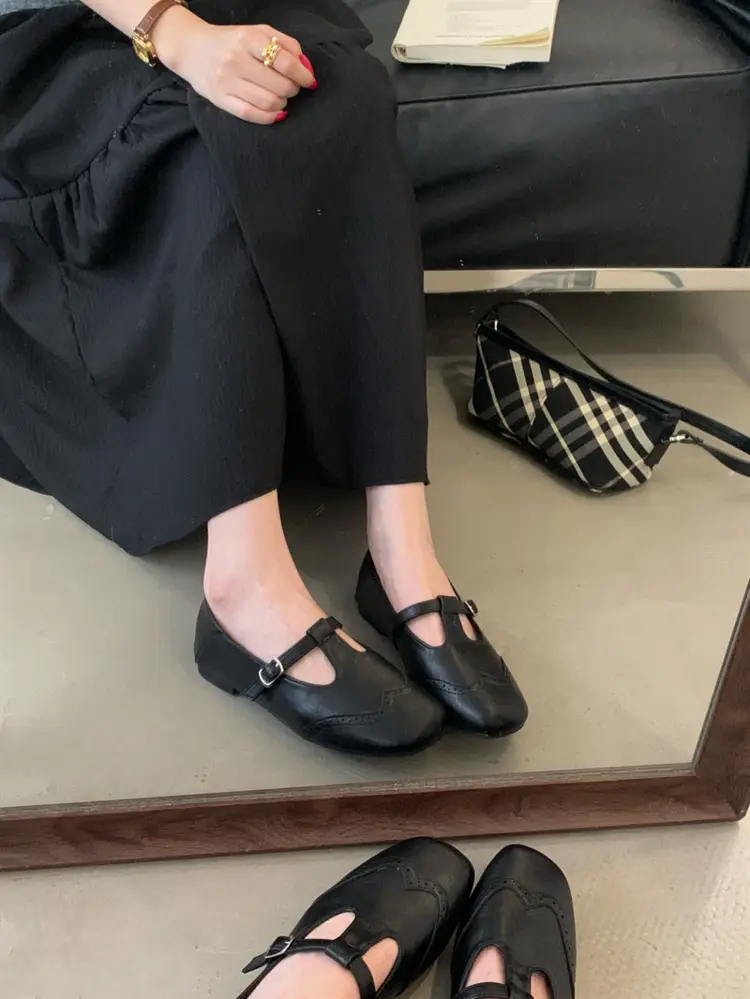 Women Retro T-Buckle Flats Black Brown 2025 — feature 3