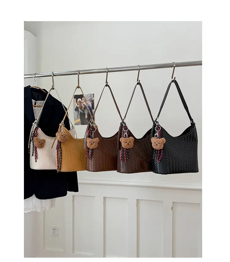 Women Crossbody Bag Brown Woven Leather 2025 — feature 1