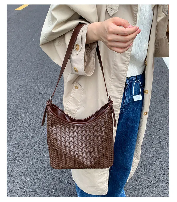 Women Crossbody Bag Brown Woven Leather 2025 — feature 12