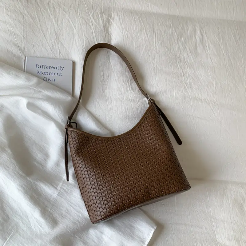 Women Crossbody Bag Brown Woven Leather 2025 - Image 8