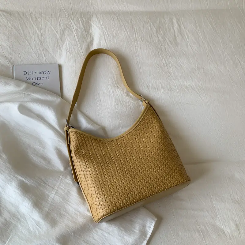 Women Crossbody Bag Brown Woven Leather 2025 - Image 9