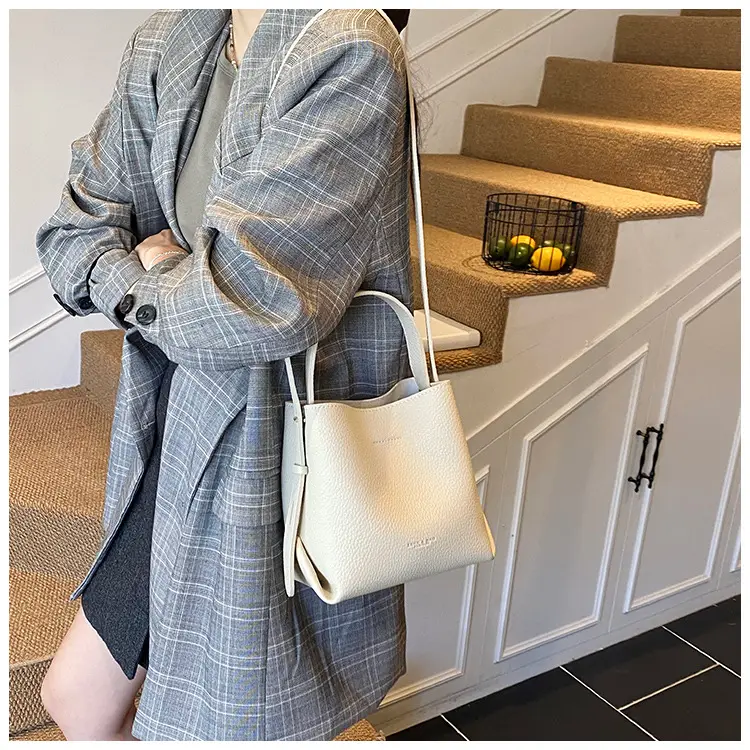 Red Korean Pattern Handbag Women's 2025 New Trendy — feature 38