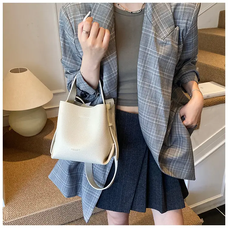 Red Korean Pattern Handbag Women's 2025 New Trendy — feature 42