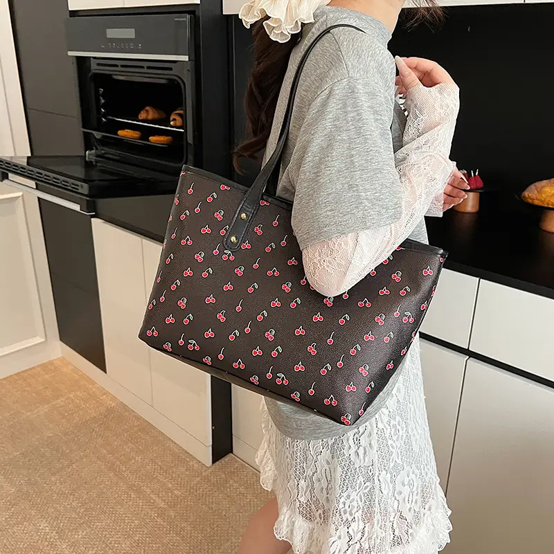 2025 Printed Women's Heart Tote Bag White - Image 5