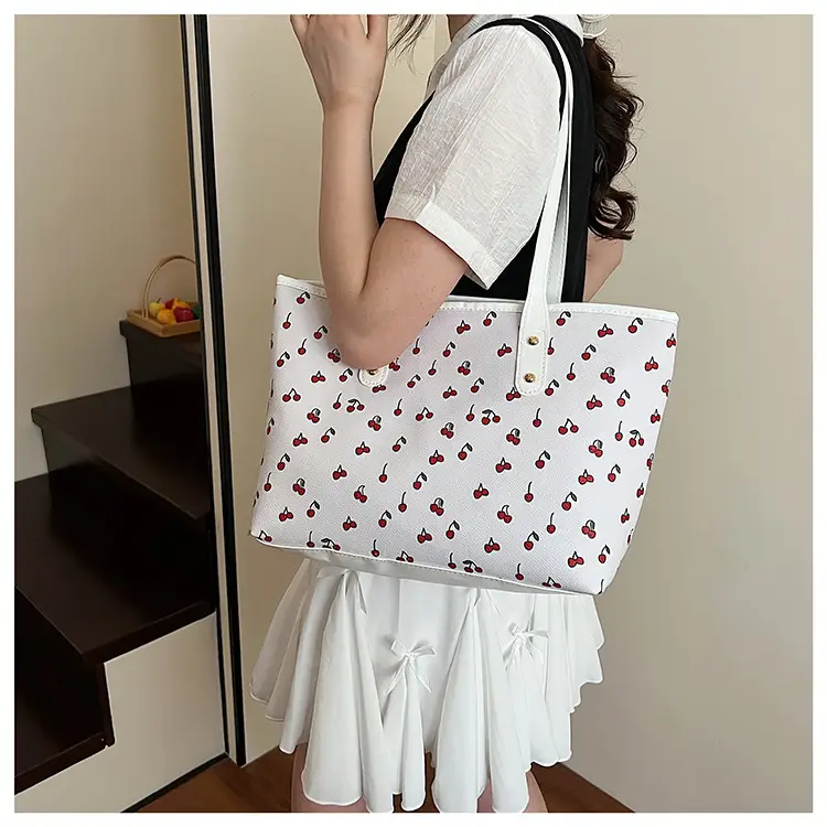 2025 Printed Women's Heart Tote Bag White — feature 16