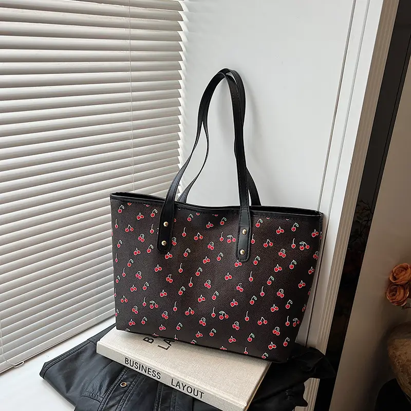 2025 Printed Women's Heart Tote Bag White - Image 2