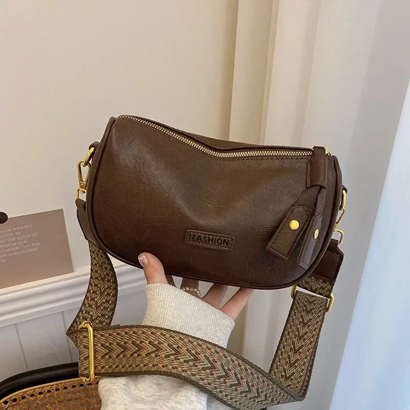 Boston Bag Women's Brown Leather Shoulder Bag with Gold Plated Handle - Image 5