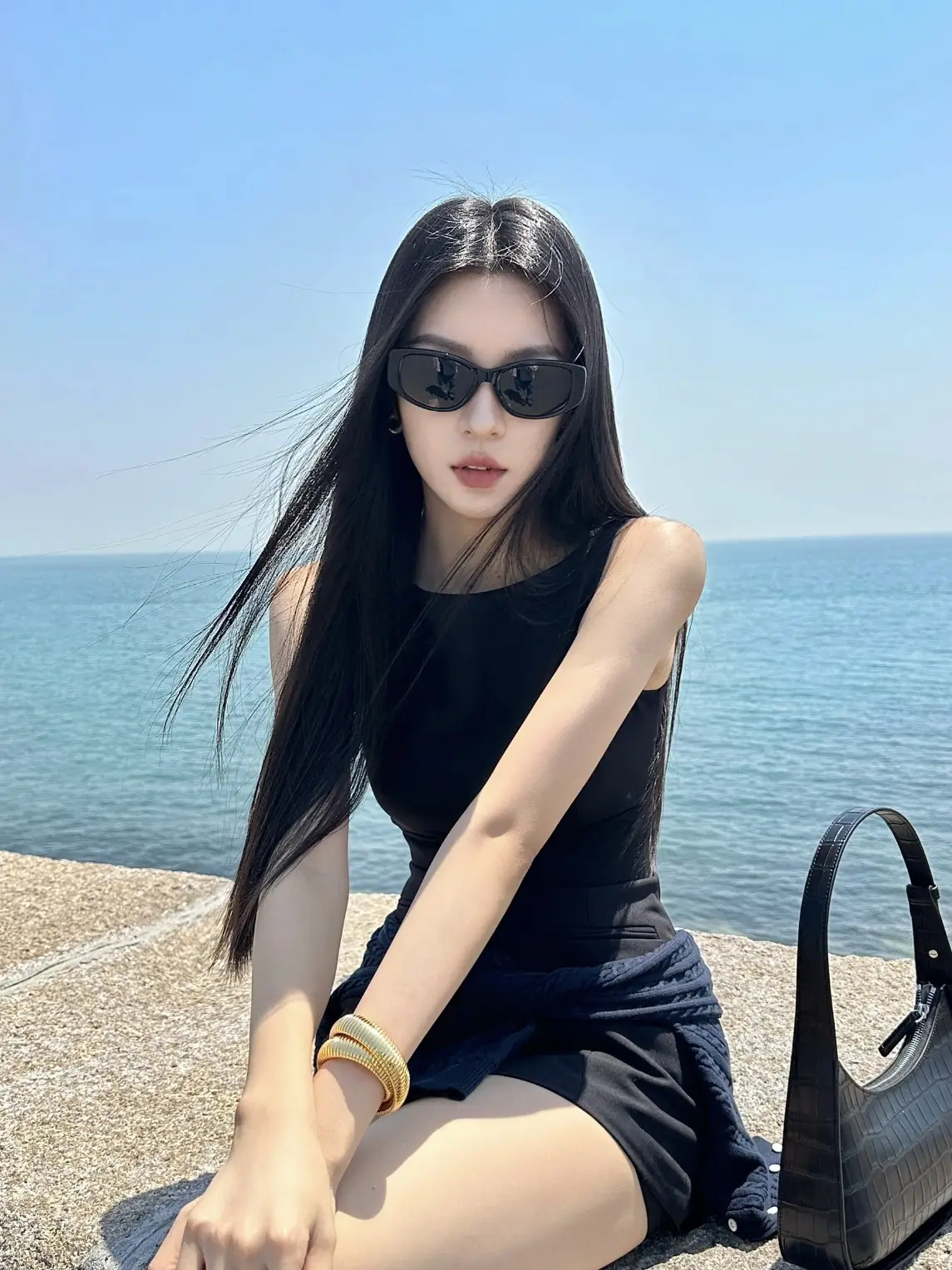 Square Frame UV400 Sunglasses Milky White Fake Acetate β feature 3