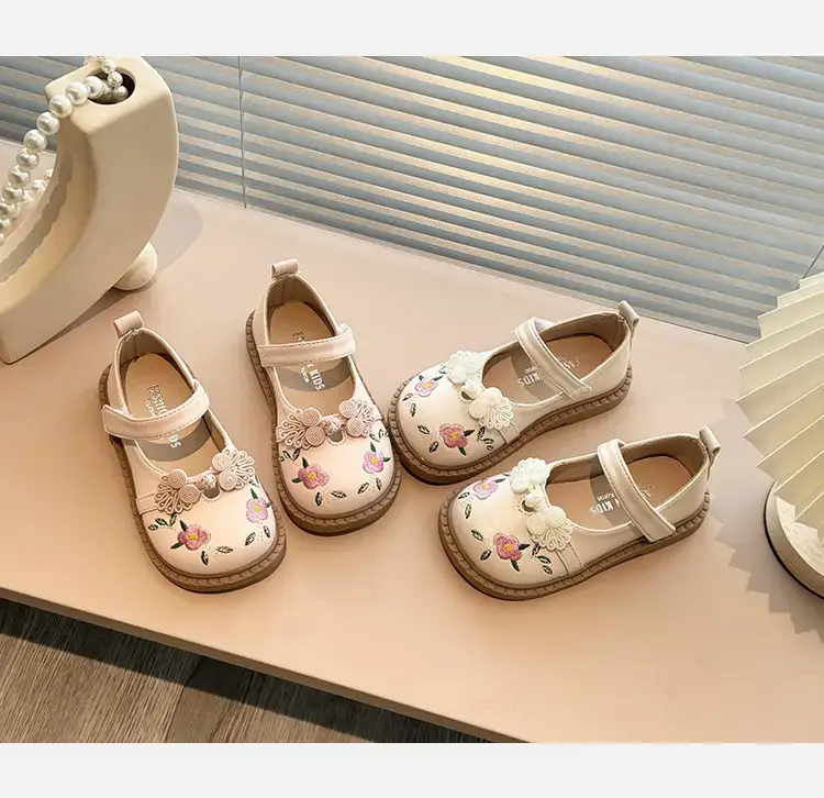 Girls' Embroidered Leather Baby Shoes with Soft Soles — feature 6