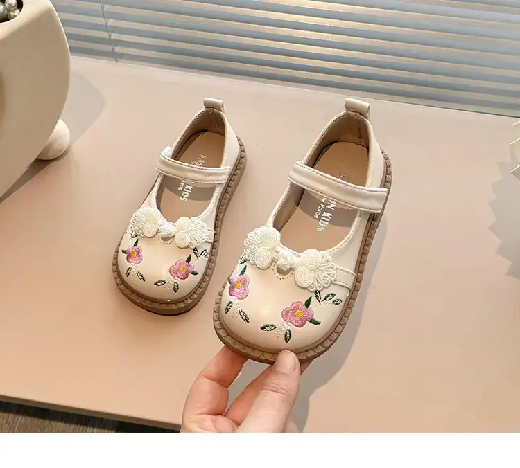 Girls' Embroidered Leather Baby Shoes with Soft Soles — feature 7