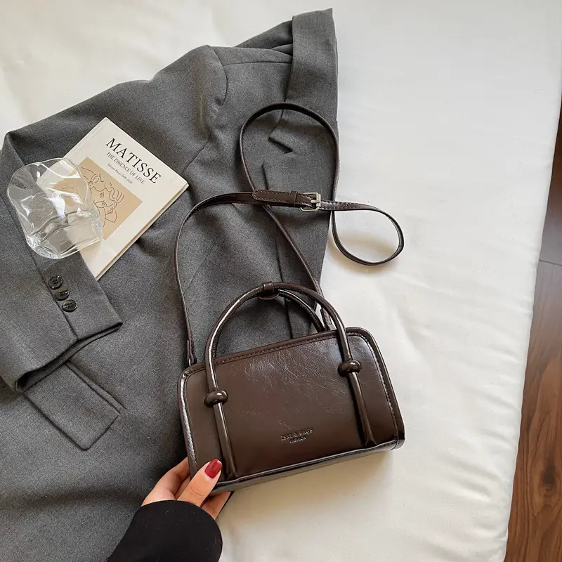 Retro Brown Shoulder Crossbody Bag for Women - Image 4