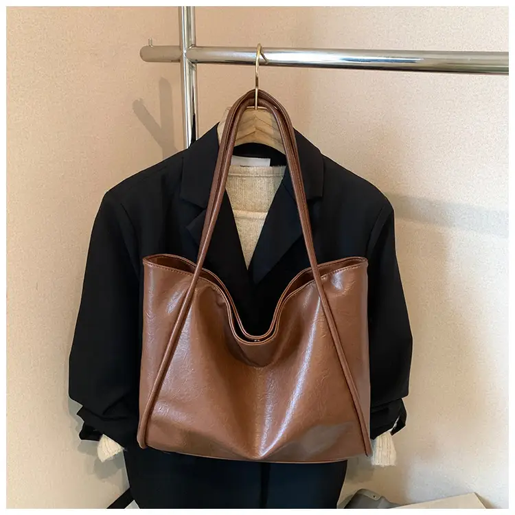 Large Capacity Women's Brown Leather Shoulder Bag — feature 17