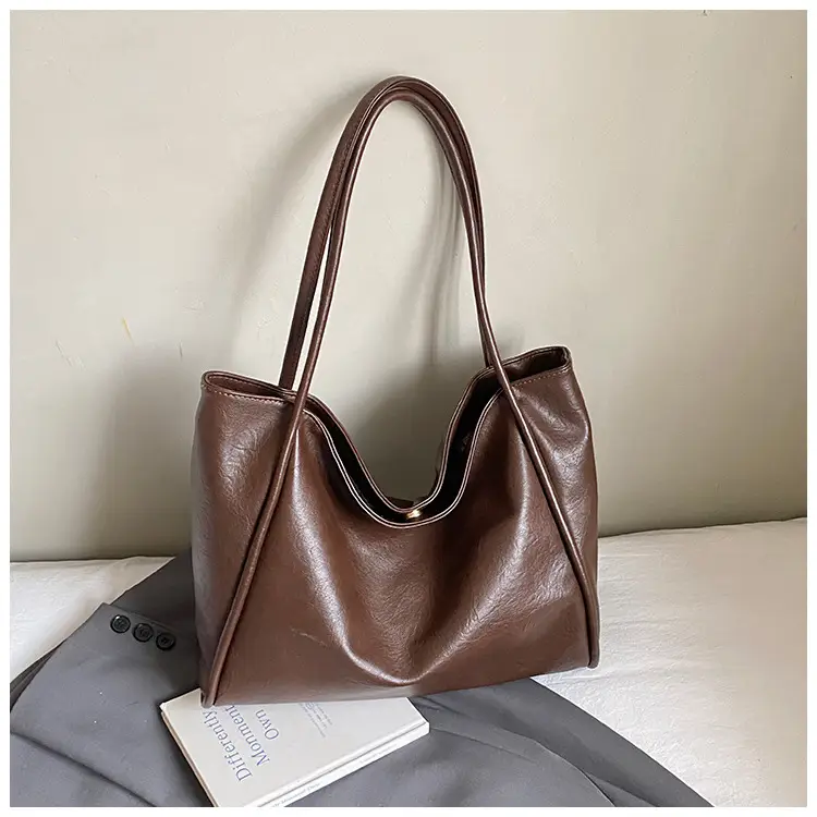 Large Capacity Women's Brown Leather Shoulder Bag — feature 20