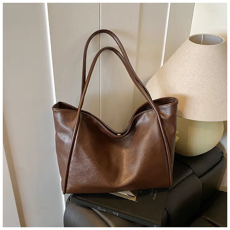 Large Capacity Women's Brown Leather Shoulder Bag — feature 21