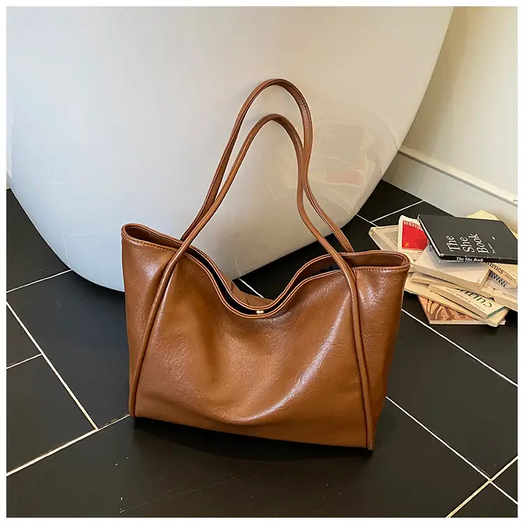 Large Capacity Women's Brown Leather Shoulder Bag — feature 25