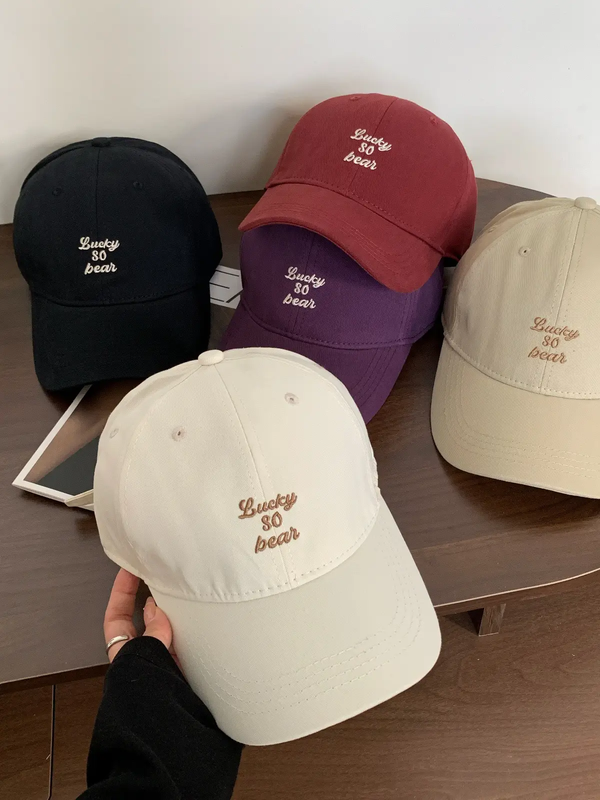Women Korean Letter Embroidered Baseball Cap Sunshade — feature 2