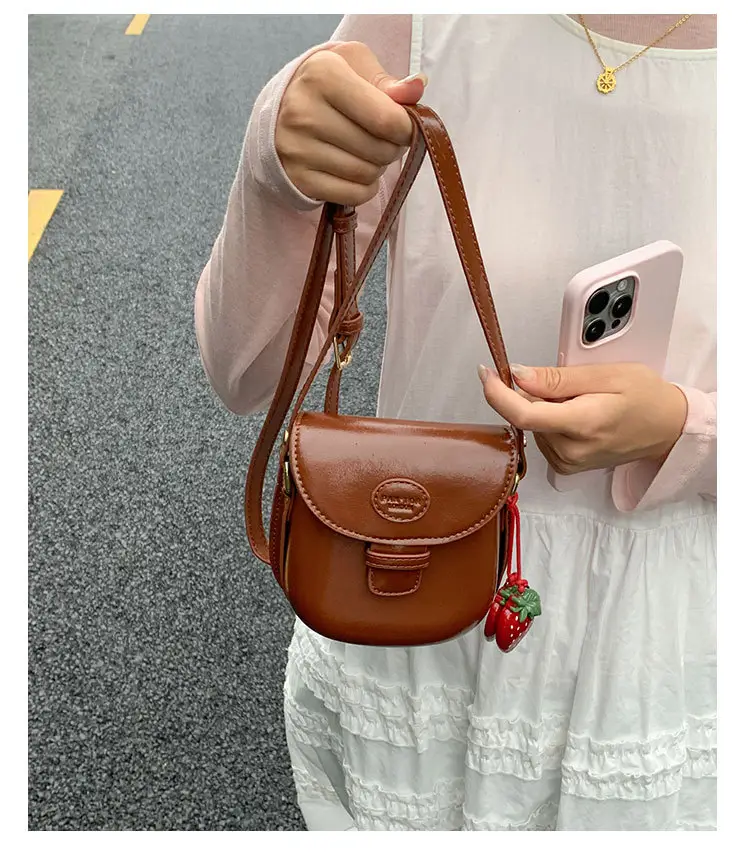 Red Mini Saddle Crossbody Bag for Women Autumn Winter 2025 — feature 13