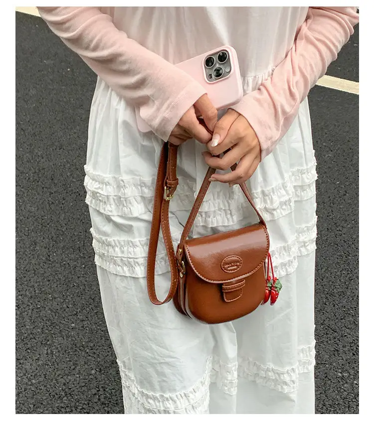 Red Mini Saddle Crossbody Bag for Women Autumn Winter 2025 — feature 14