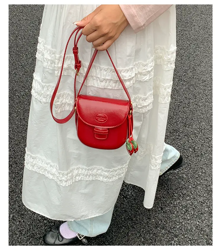 Red Mini Saddle Crossbody Bag for Women Autumn Winter 2025 — feature 9