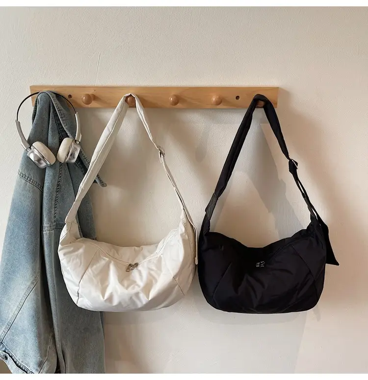 Black Crossbody Bag for Women 2025 Commute Large Capacity — feature 14