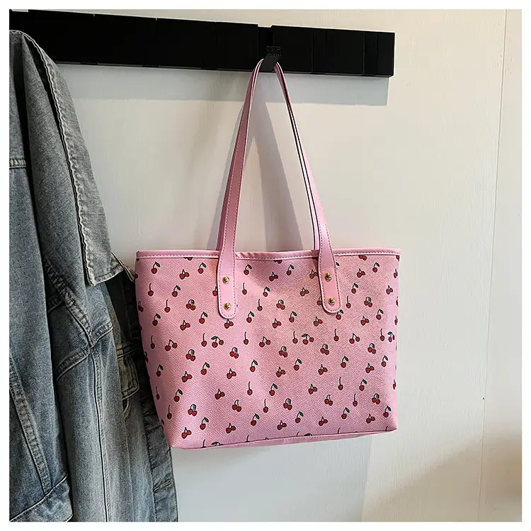 Women's Pink Heart Print Tote Bag — feature 20