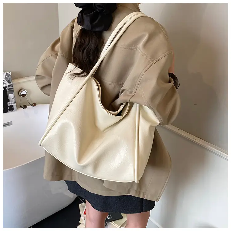 Women Large Capacity Leather Tote Bag Brown 2025 — feature 18