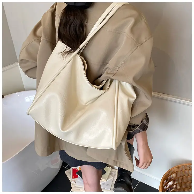 Women Large Capacity Leather Tote Bag Brown 2025 — feature 19