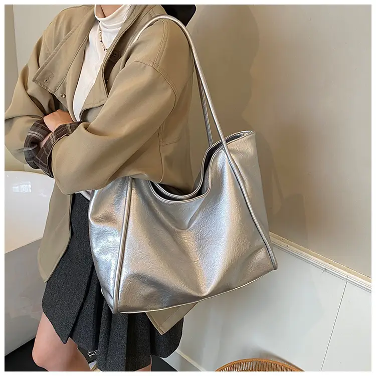 Women Large Capacity Leather Tote Bag Brown 2025 — feature 25