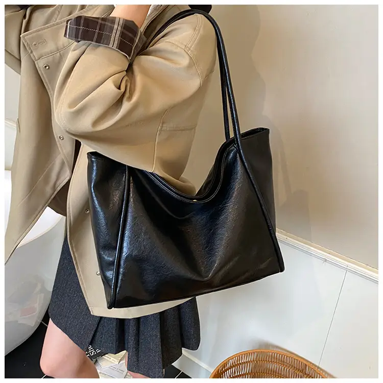 Women Large Capacity Leather Tote Bag Brown 2025 — feature 31