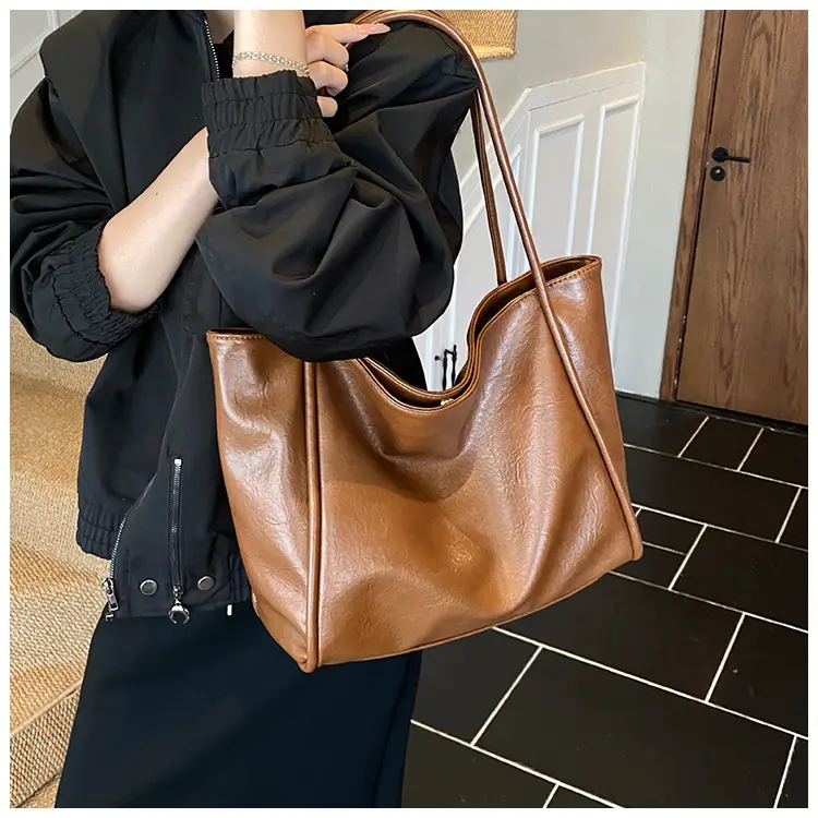 Women Large Capacity Leather Tote Bag Brown 2025 — feature 35