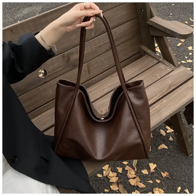 Women Large Capacity Leather Tote Bag Brown 2025 — feature 37
