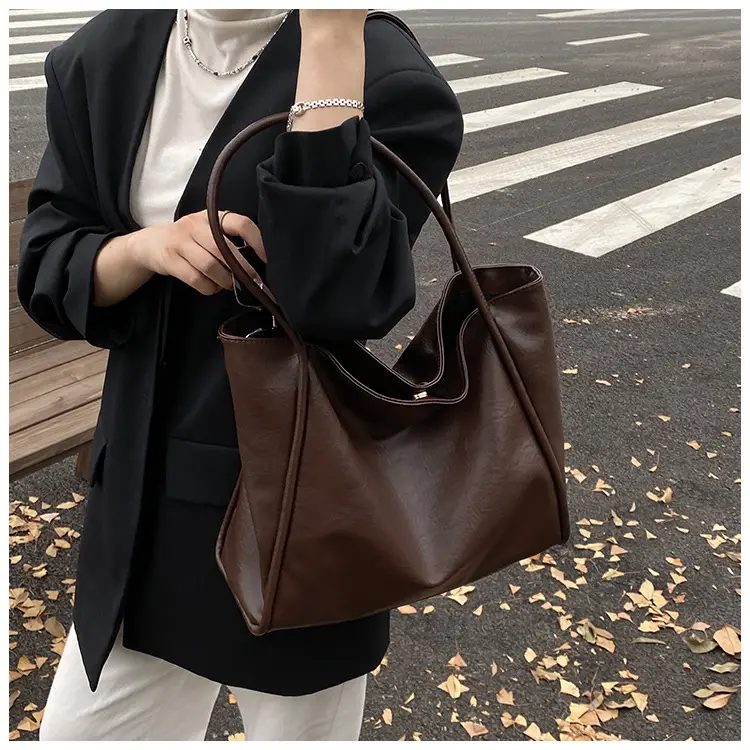 Women Large Capacity Leather Tote Bag Brown 2025 — feature 41