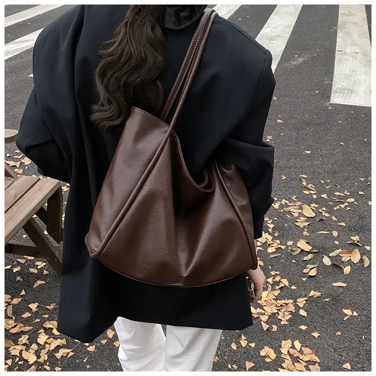 Women Large Capacity Leather Tote Bag Brown 2025 — feature 42