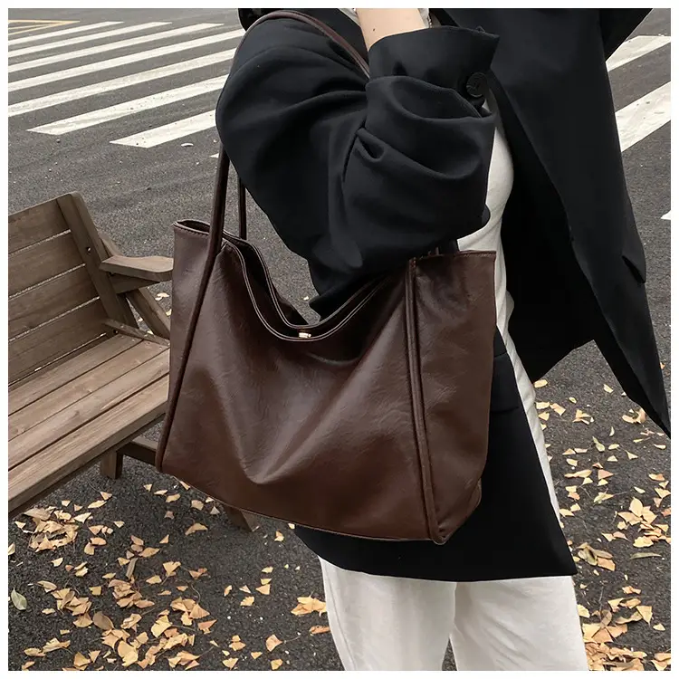 Women Large Capacity Leather Tote Bag Brown 2025 — feature 43