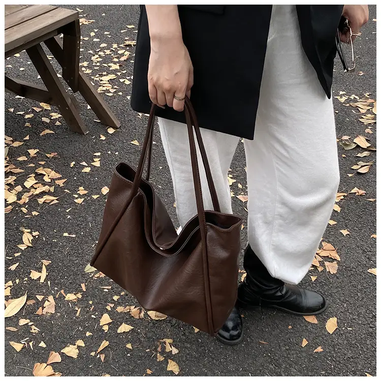 Women Large Capacity Leather Tote Bag Brown 2025 — feature 45