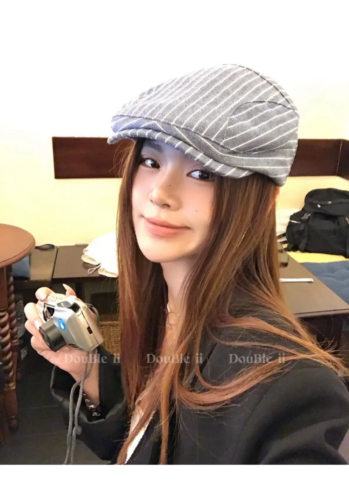 Double I British Retro Niche Duckbill Cap Women — feature 9