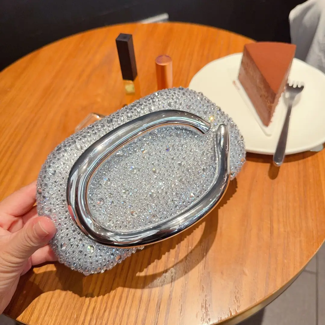 European and American Cross-Border Trendy Classic Round Box Clutch Bag Evening Bag Acrylic Bag Retro Metal Handle Single Shoulder Crossbody — feature 11