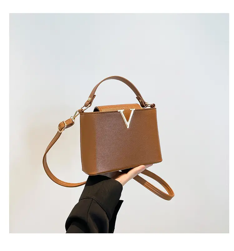 Pink V-Logo Women's Handbag 2025 — feature 37
