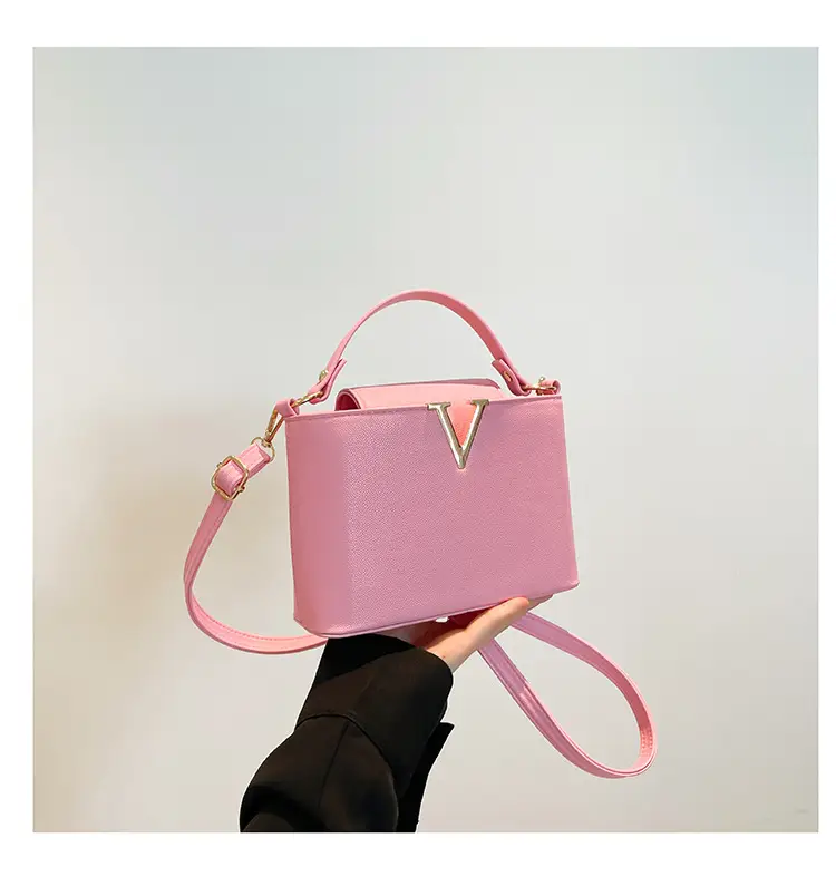 Pink V-Logo Women's Handbag 2025 — feature 41