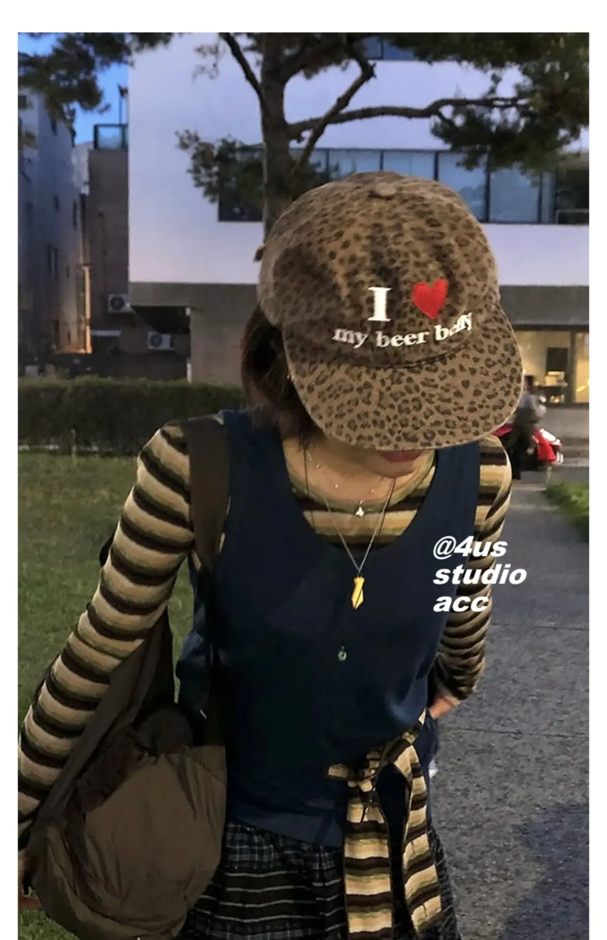 Women Leopard Print Beer Belly Cap with Heart — feature 1