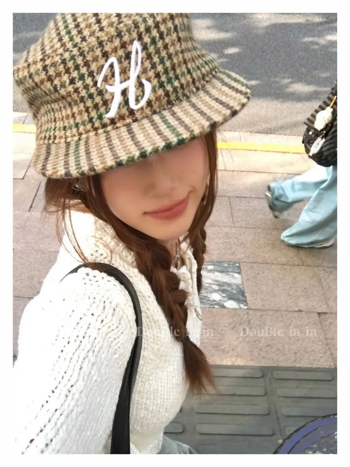 Women Black Houndstooth Embroidered Baseball Cap — feature 15