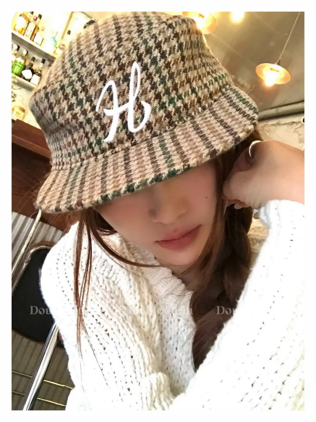 Women Black Houndstooth Embroidered Baseball Cap — feature 8