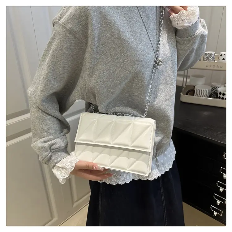 2025 New Fashion Indentation Retro Ladies Bags Solid Color — feature 14