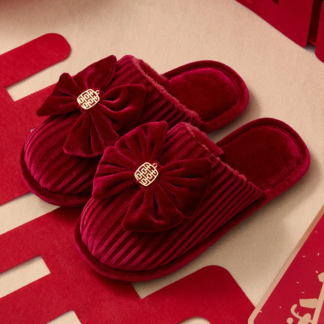Autumn and Winter Wedding Cotton Slippers for Newlyweds, Festive Big Red Pair of Bride and Groom Indoor Dowry Accessible Luxury - Image 2