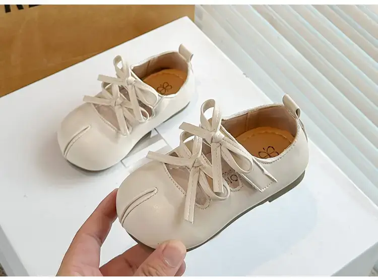 Little Girl Leather Shoes Princess Design 2025 — feature 11